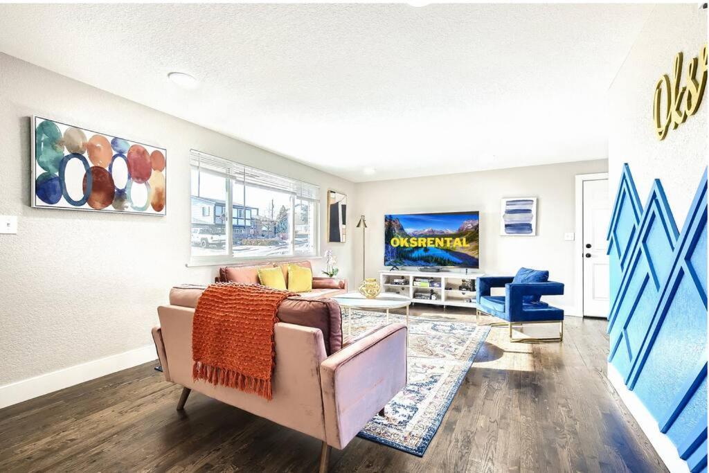 King Beds, Firepit, Hot Tub, Near Down Town, Games Denver