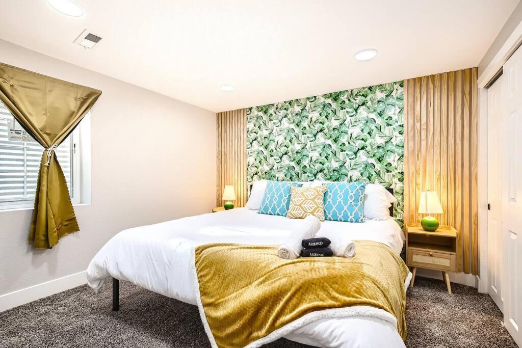 King Beds, Firepit, Hot Tub, Near Down Town, Games * Denver